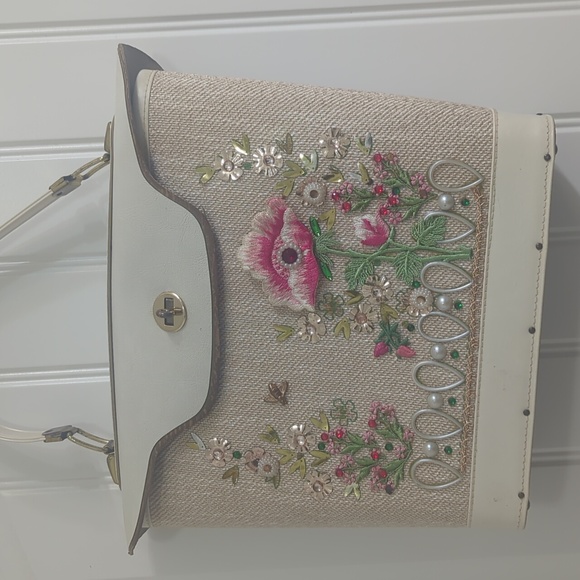 Vintage 1960's Embroidery Handbag - Picture 2 of 8